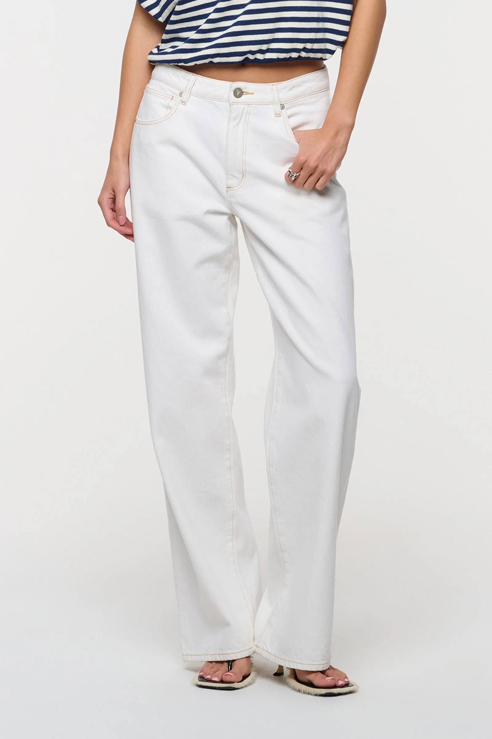 95 MID BAGGY PORCELAIN RECYCLED JEANS