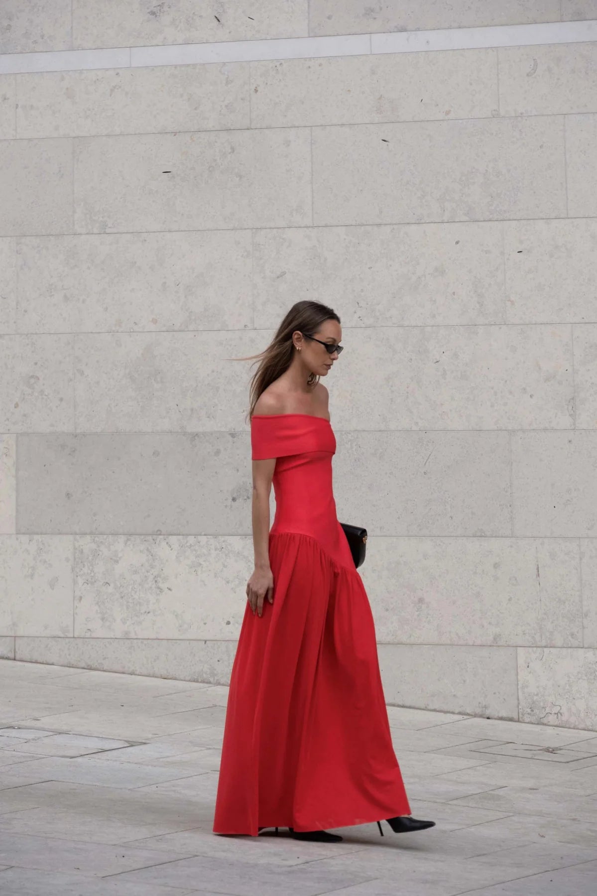 JESSELLE OFF THE SHOULDER GOWN