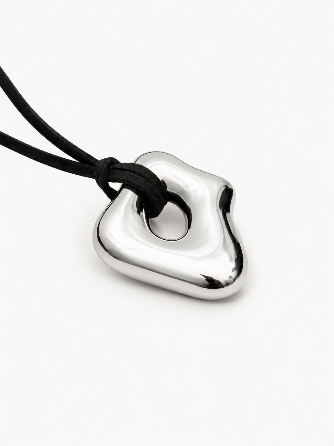 UNTAMED NECKLACE
