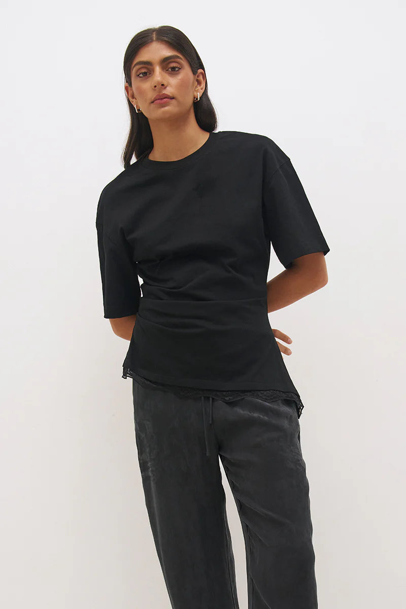 LIORA T-SHIRT