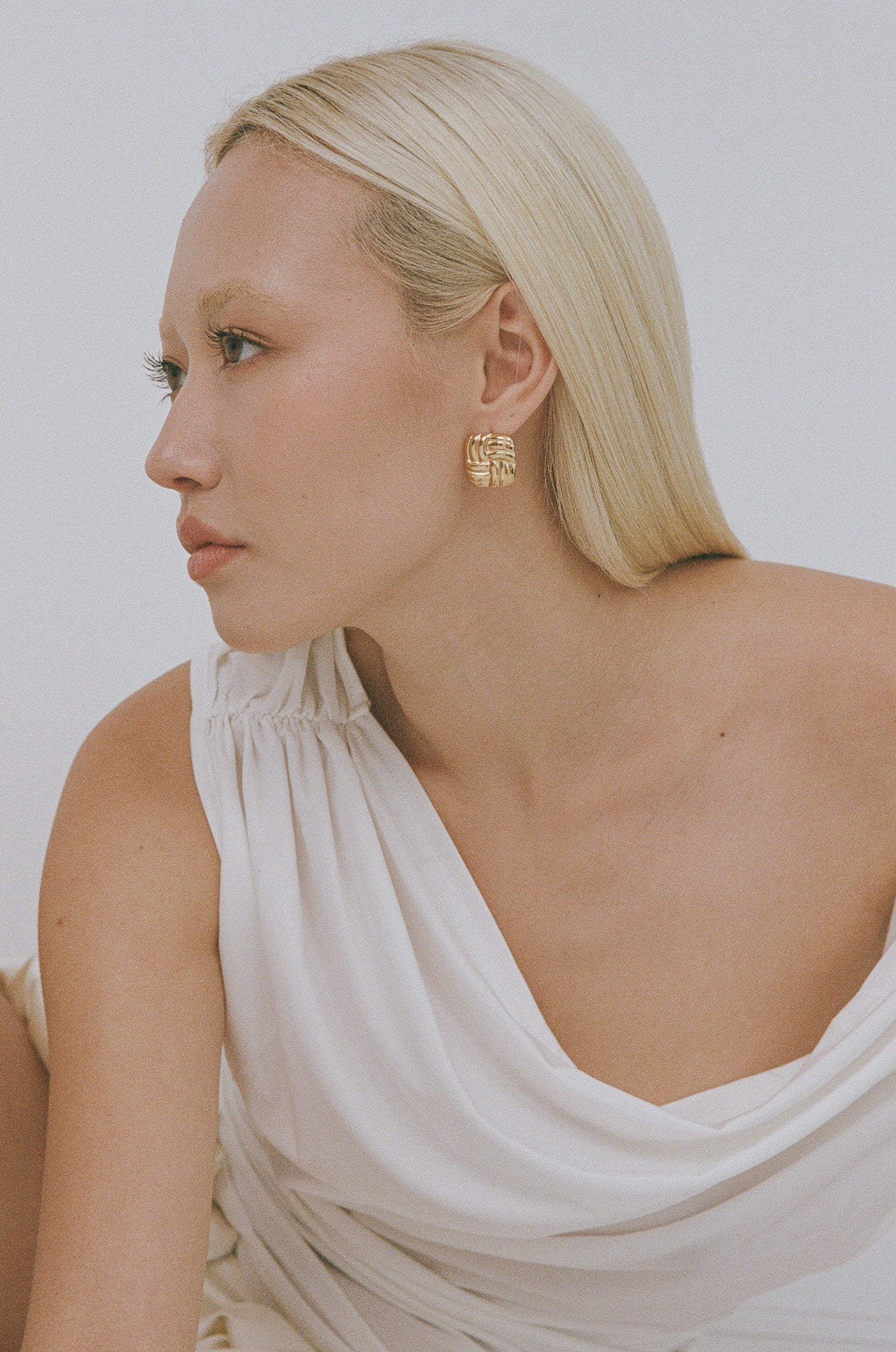 BABY CUSHION EARRINGS - GOLD