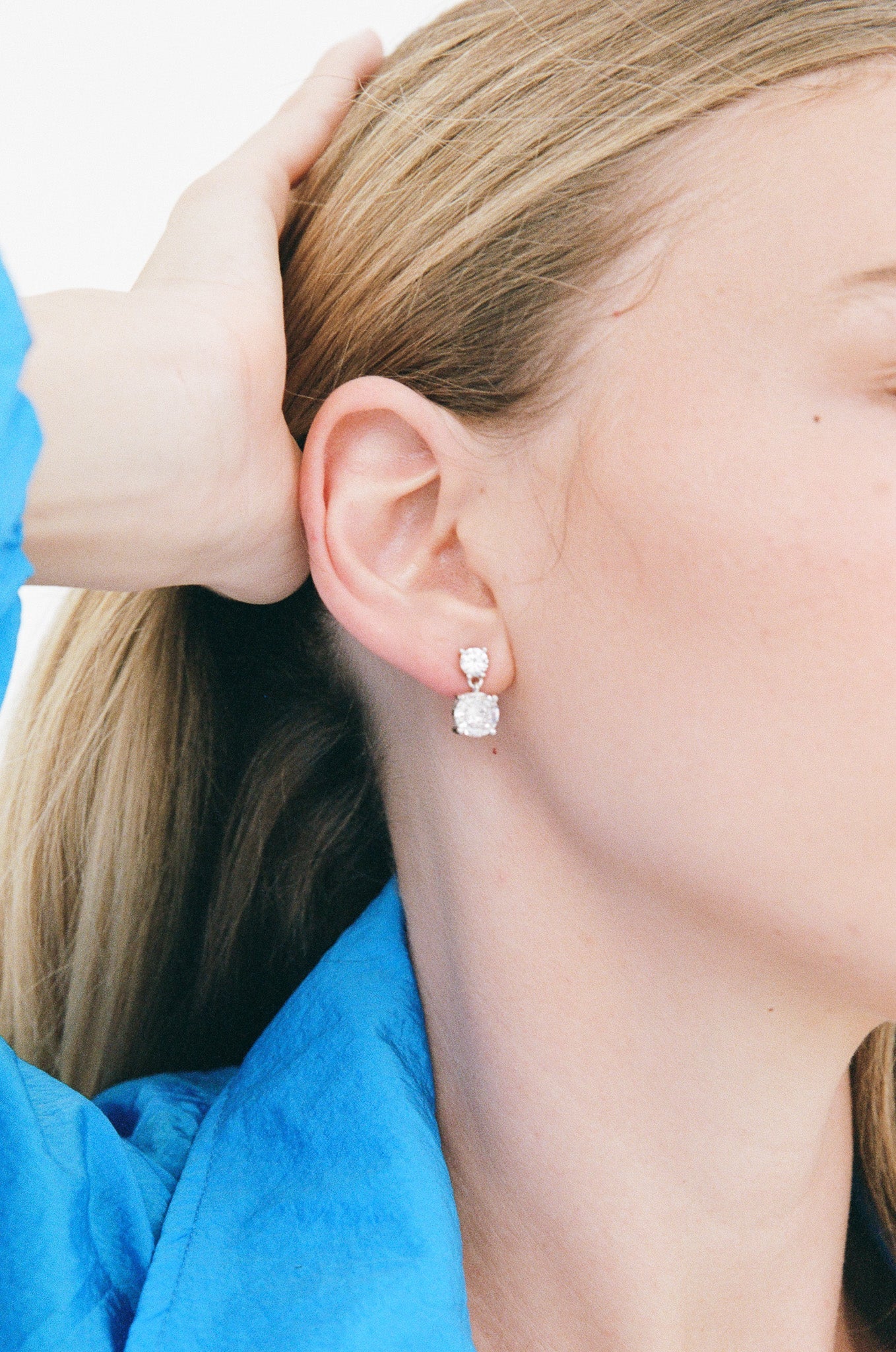 HEIRLOOM DROP STUDS - GOLD